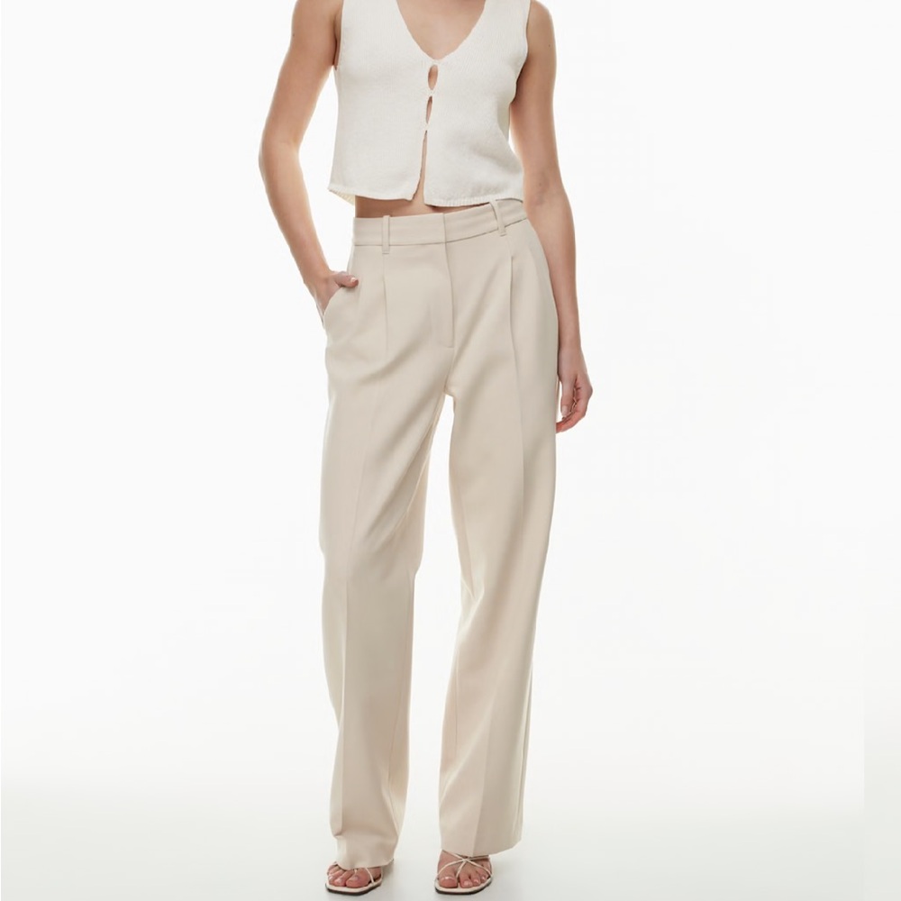 Aritzia Effortless Pant in Soft Birch - SZ 4